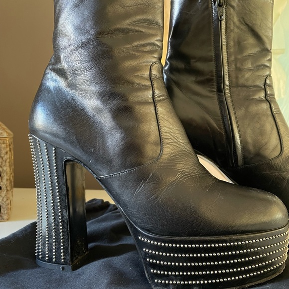 Saint Laurent black platform boots. Stud details on heal and platform. - Picture 6 of 7